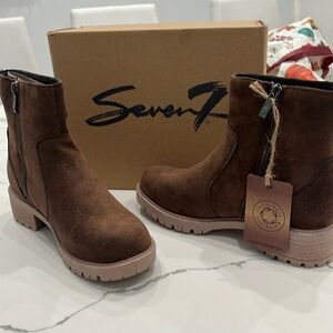 Seven7 Ankle Zipper Boots Bestie Chocolate Brown Size 7